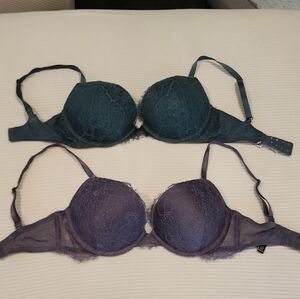 Pair of Victoria's Secret Bras Green and Gray